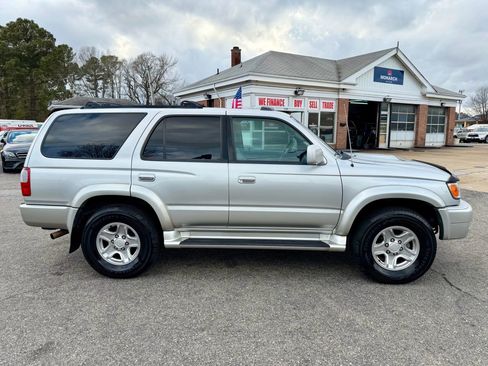 Used 2000 Toyota 4Runner SR5 w/ Upgrade Value Pkg 2 image 6