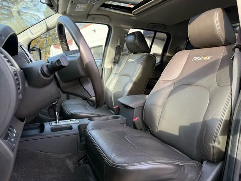 Used 2017 Nissan Frontier PRO-4X w/ Pro-4x Luxury Package image 25