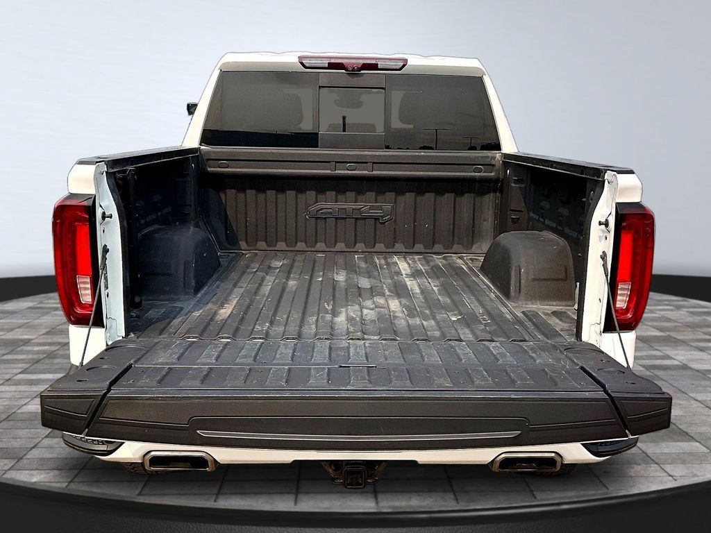 Used 2022 GMC Sierra 1500 AT4 w/ AT4 Premium Package AWD/4WD image 9