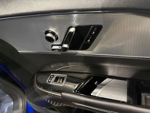 Used 2024 Cadillac Lyriq Tech image 15