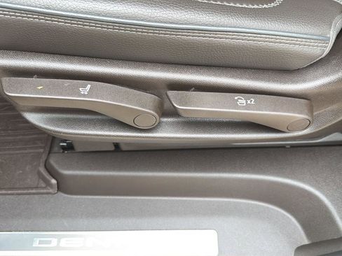 Used 2021 GMC Yukon XL Denali w/ Denali Ultimate Package image 34