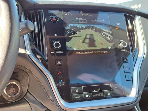 Used 2024 Subaru Outback Premium image 17