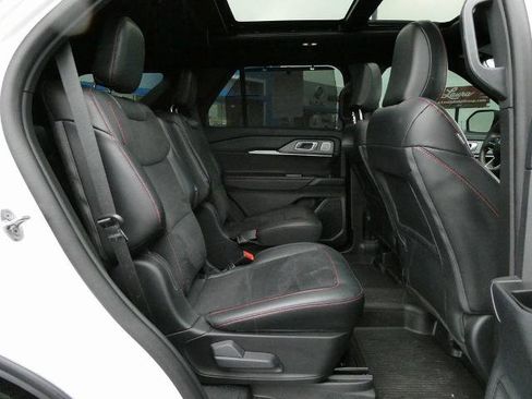 Certified 2025 Ford Explorer ST image 16