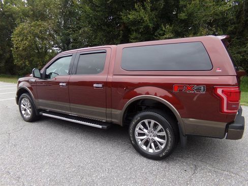 Used 2017 Ford F150 Lariat AWD/4WD image 9