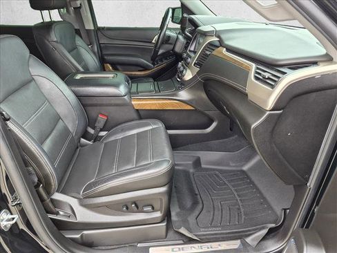Used 2019 GMC Yukon XL Denali w/ Denali Ultimate Package AWD/4WD image 24