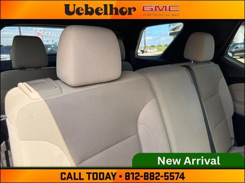 Used 2023 Chevrolet Traverse LS w/ Safety Package AWD/4WD image 5