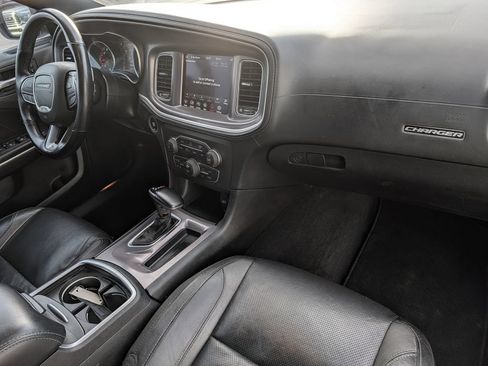 Used 2022 Dodge Charger SXT w/ Plus Group AWD/4WD image 33