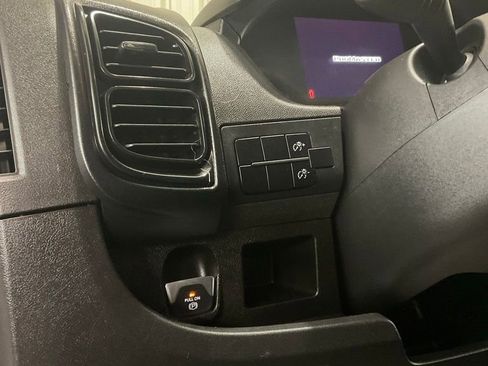 Used 2023 RAM ProMaster 2500 FWD image 8