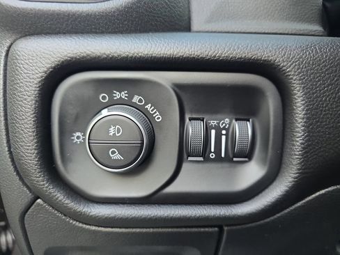 New 2026 RAM 1500 Laramie AWD/4WD image 26
