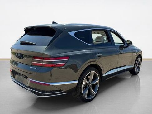 Used 2025 Genesis GV80 3.5T Prestige AWD/4WD image 3
