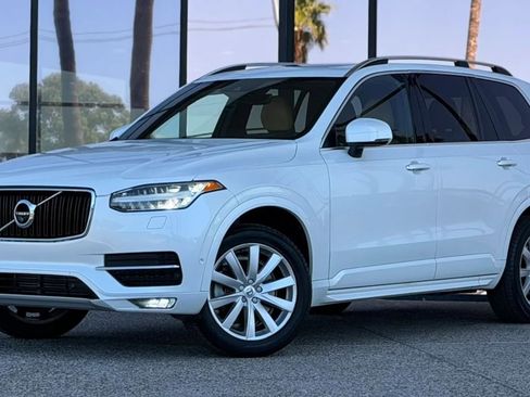 Used 2016 Volvo XC90 T6 Momentum w/ Momentum Plus Package AWD/4WD image 4