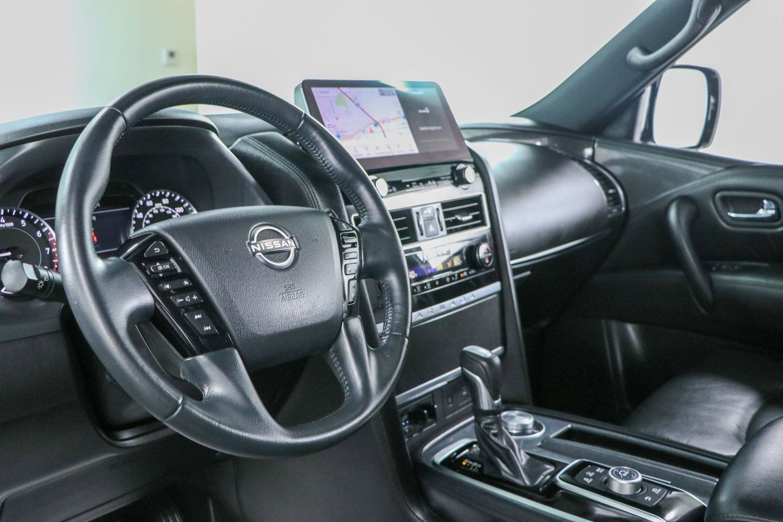 Used 2023 Nissan Armada SL w/ Midnight Edition Package AWD/4WD image 24