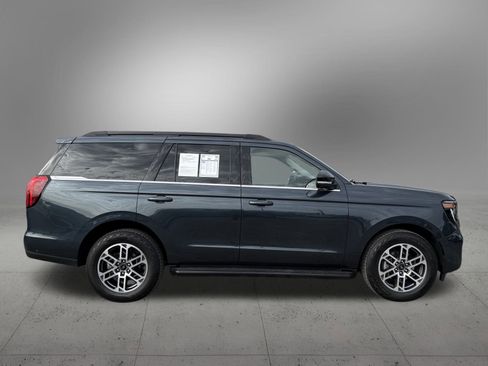 Used 2025 Ford Expedition Active image 5