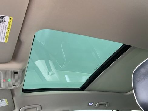 Used 2024 Volkswagen Atlas SEL Premium R-Line image 29