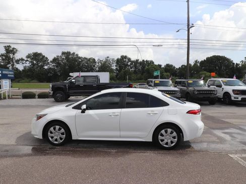 Used 2022 Toyota Corolla LE FWD image 5
