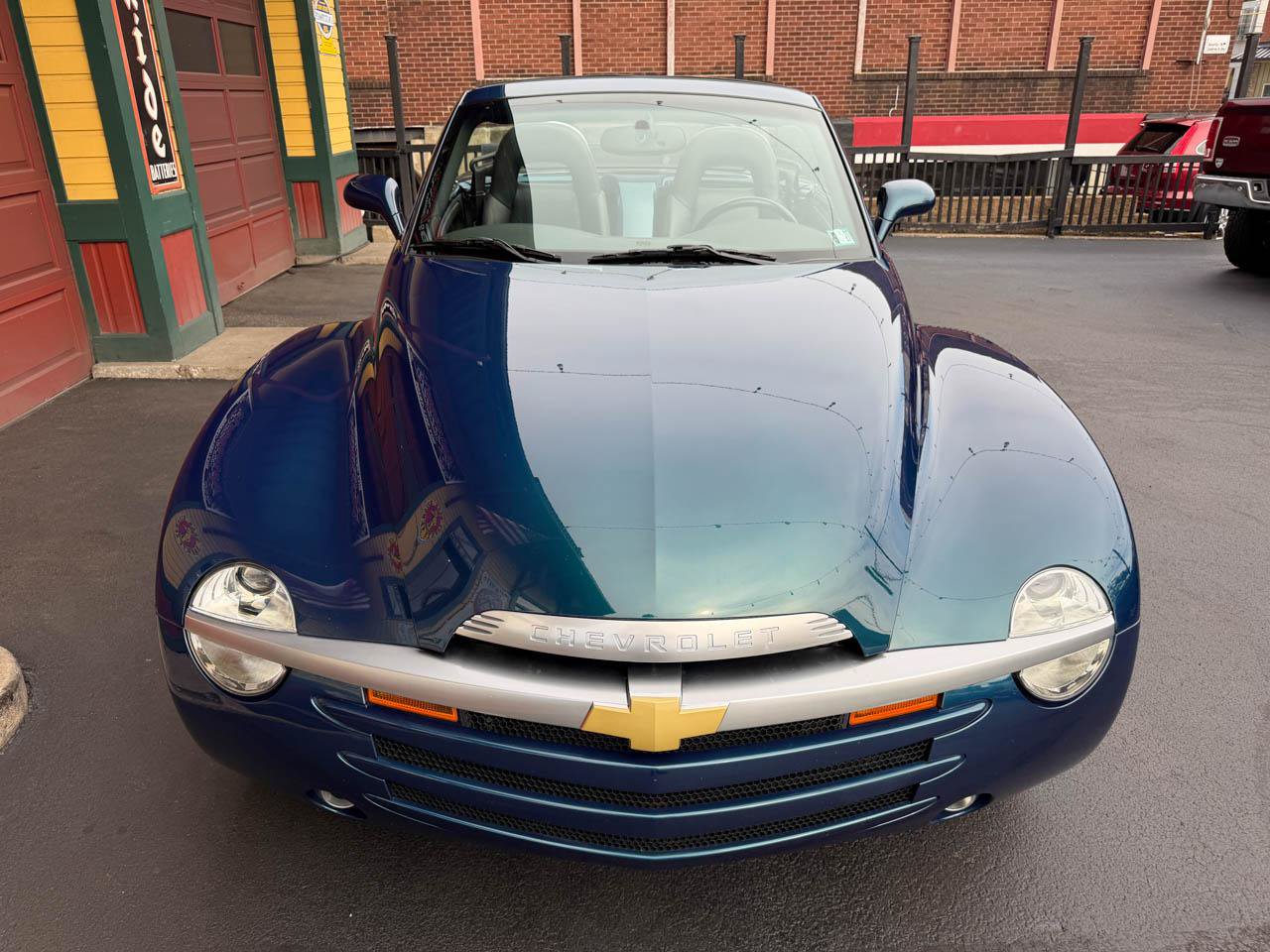 Used 2005 Chevrolet SSR w/ Preferred Equipment Group RWD image 17