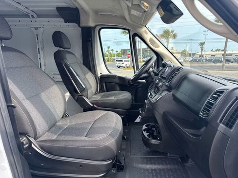 Used 2023 RAM ProMaster 2500 FWD image 14