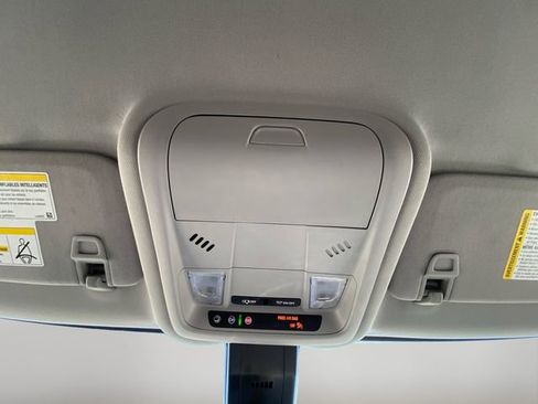 Used 2023 Chevrolet Equinox LT image 27