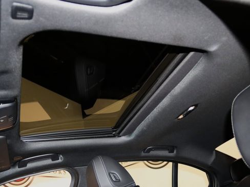 Used 2025 BMW 330i xDrive Sedan image 17