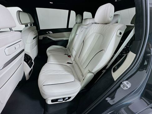 New 2026 BMW X7 xDrive40i w/ M Sport Package AWD/4WD image 17