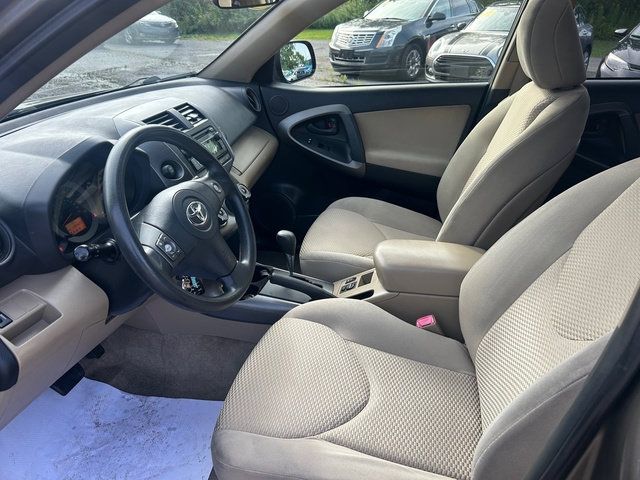 Used 2012 Toyota RAV4 4WD w/ Upgrade Value Pkg image 4
