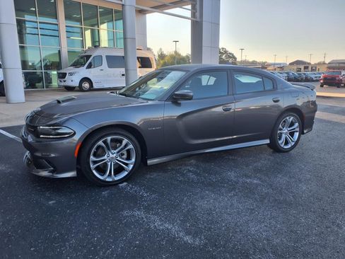 Used 2022 Dodge Charger R/T image 3