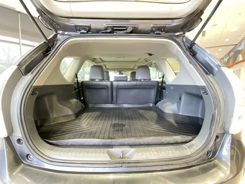 Used 2013 Toyota Prius V Five image 27