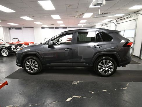Used 2025 Toyota RAV4 XLE Premium w/ Weather Package AWD/4WD image 5