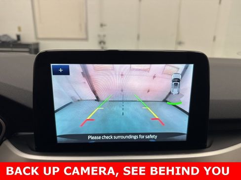 Used 2020 Ford Escape SE image 2