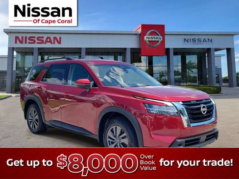 Used 2022 Nissan Pathfinder SV AWD/4WD image 1