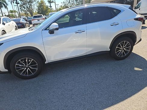 Used 2024 Lexus NX 250 FWD image 14