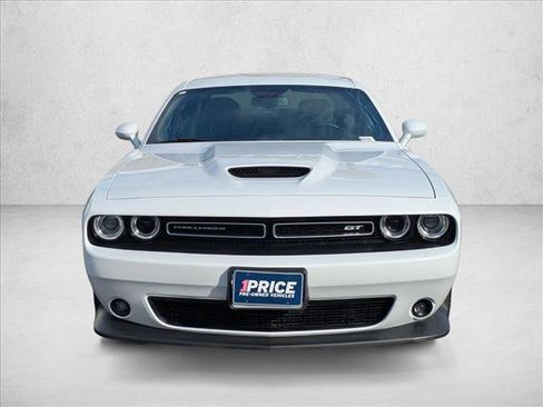 Used 2022 Dodge Challenger GT image 2