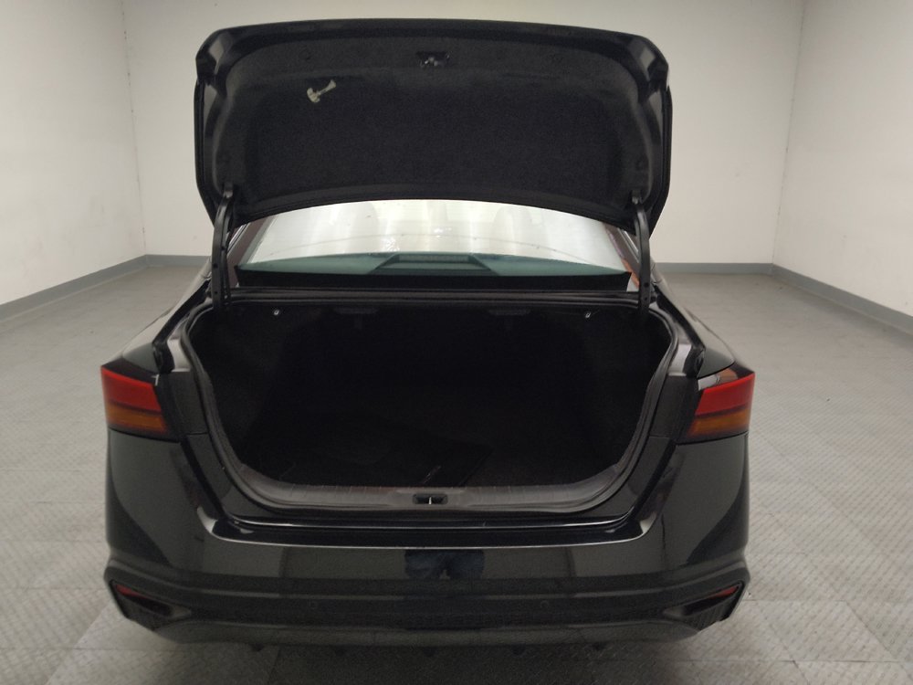 Used 2025 Nissan Altima 2.5 SV FWD image 29