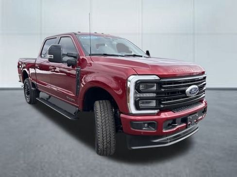 Used 2025 Ford F250 Platinum image 5