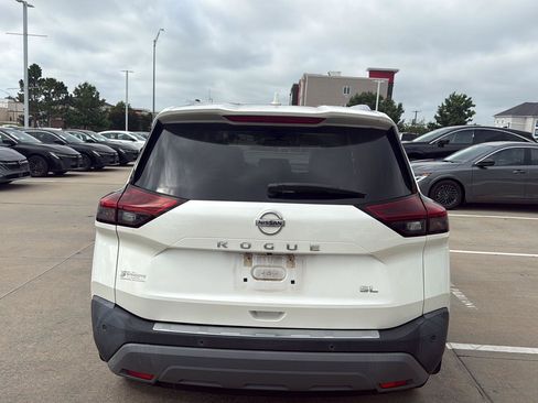 Used 2021 Nissan Rogue SL w/ Premium Package FWD image 7