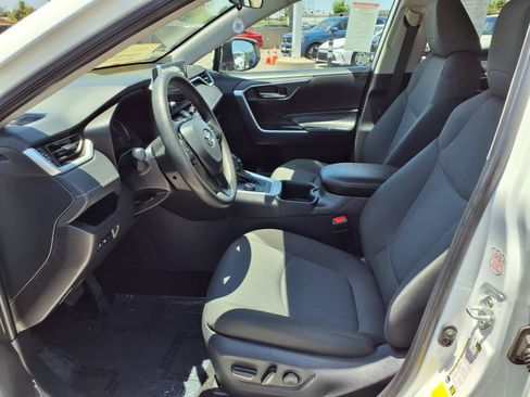Certified 2025 Toyota RAV4 XLE AWD/4WD image 16