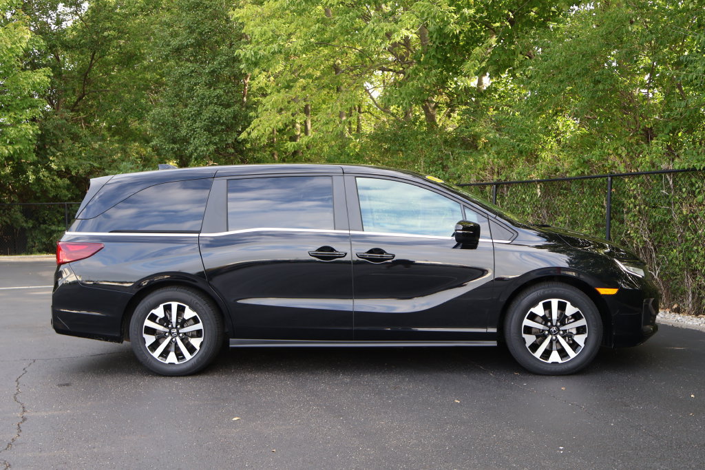 Used 2025 Honda Odyssey EX-L image 9
