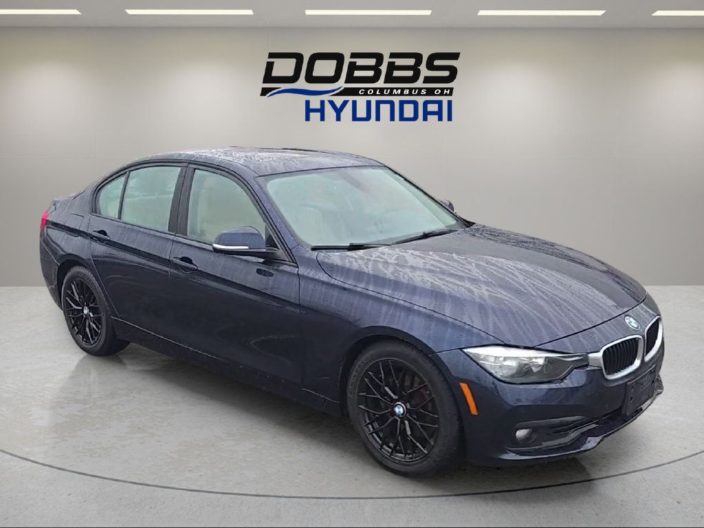 Used 2017 BMW 320i xDrive Sedan AWD/4WD image 7