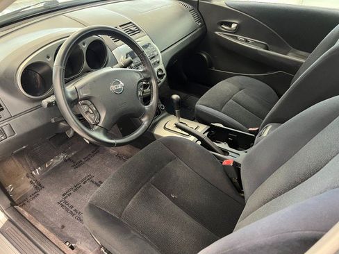 Used 2003 Nissan Altima 3.5 SE FWD image 11