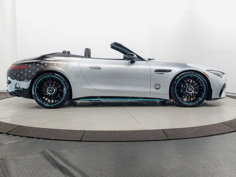 Used 2024 Mercedes-Benz SL 63 AMG 4MATIC image 35