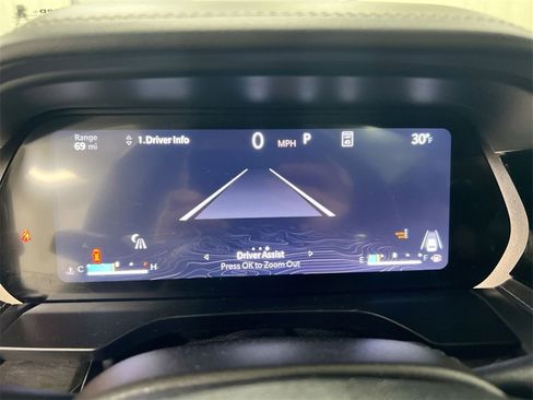 Used 2023 Jeep Grand Cherokee Overland w/ Adv Protech Group III image 11