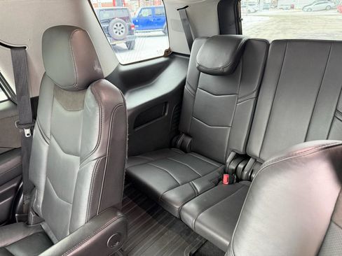 Used 2018 Cadillac Escalade Premium Luxury image 21