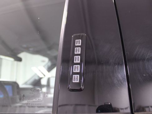 Used 2024 Ford F250 XLT image 18