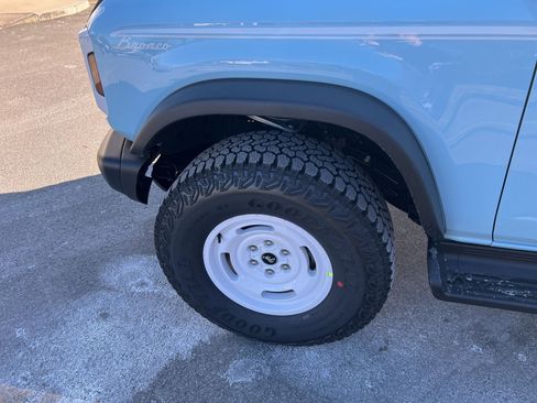 New 2025 Ford Bronco Heritage Edition image 9