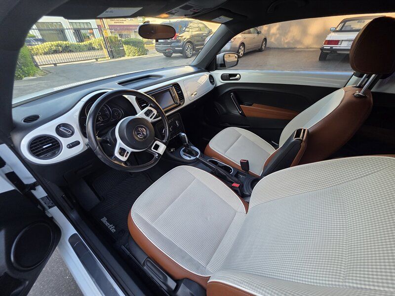 Used 2017 Volkswagen Beetle 1.8T Classic FWD image 13