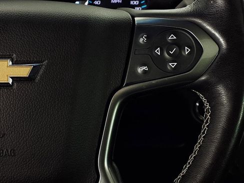 Used 2018 Chevrolet Suburban LT image 22