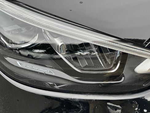 Used 2025 Mercedes-Benz C 300 4MATIC Sedan image 11