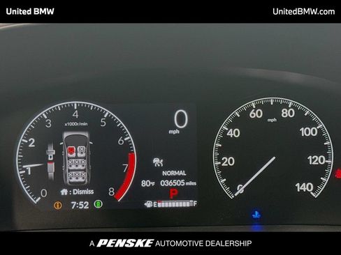 Used 2025 Honda Pilot Touring image 7