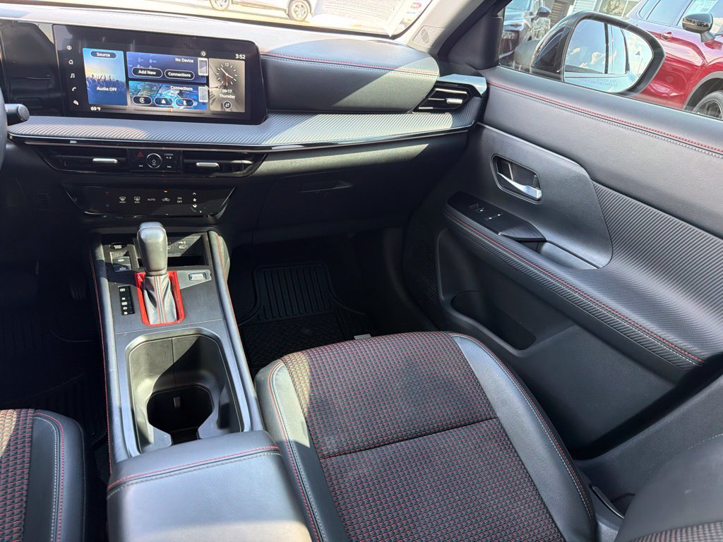 Used 2025 Nissan Kicks SR AWD/4WD image 20