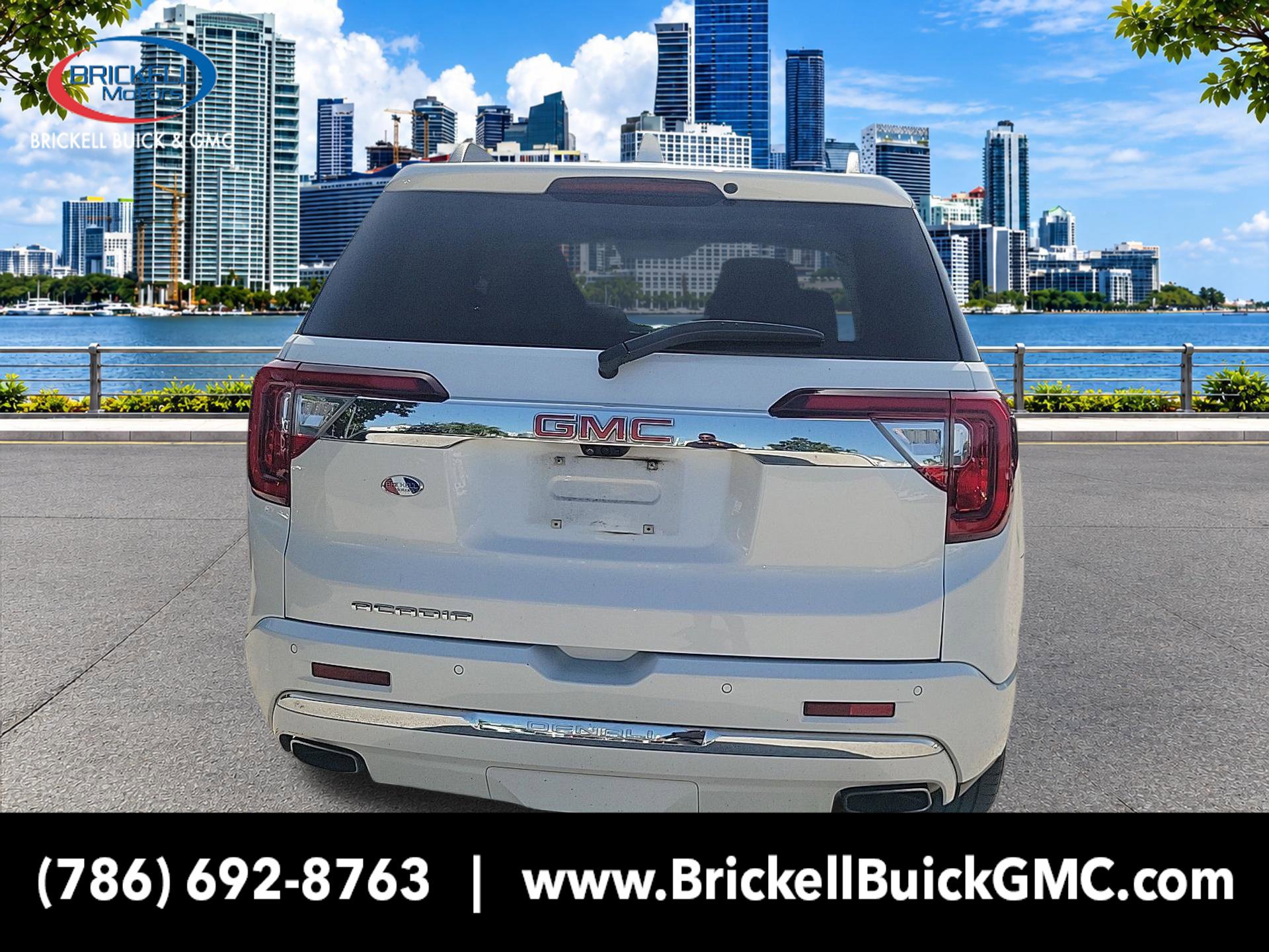 Used 2023 GMC Acadia Denali w/ Denali Ultimate Package FWD image 10
